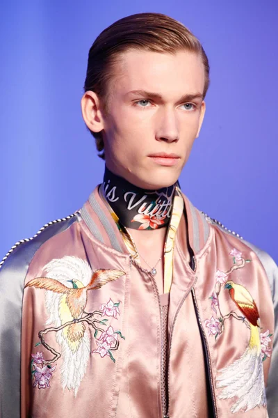 Look 71